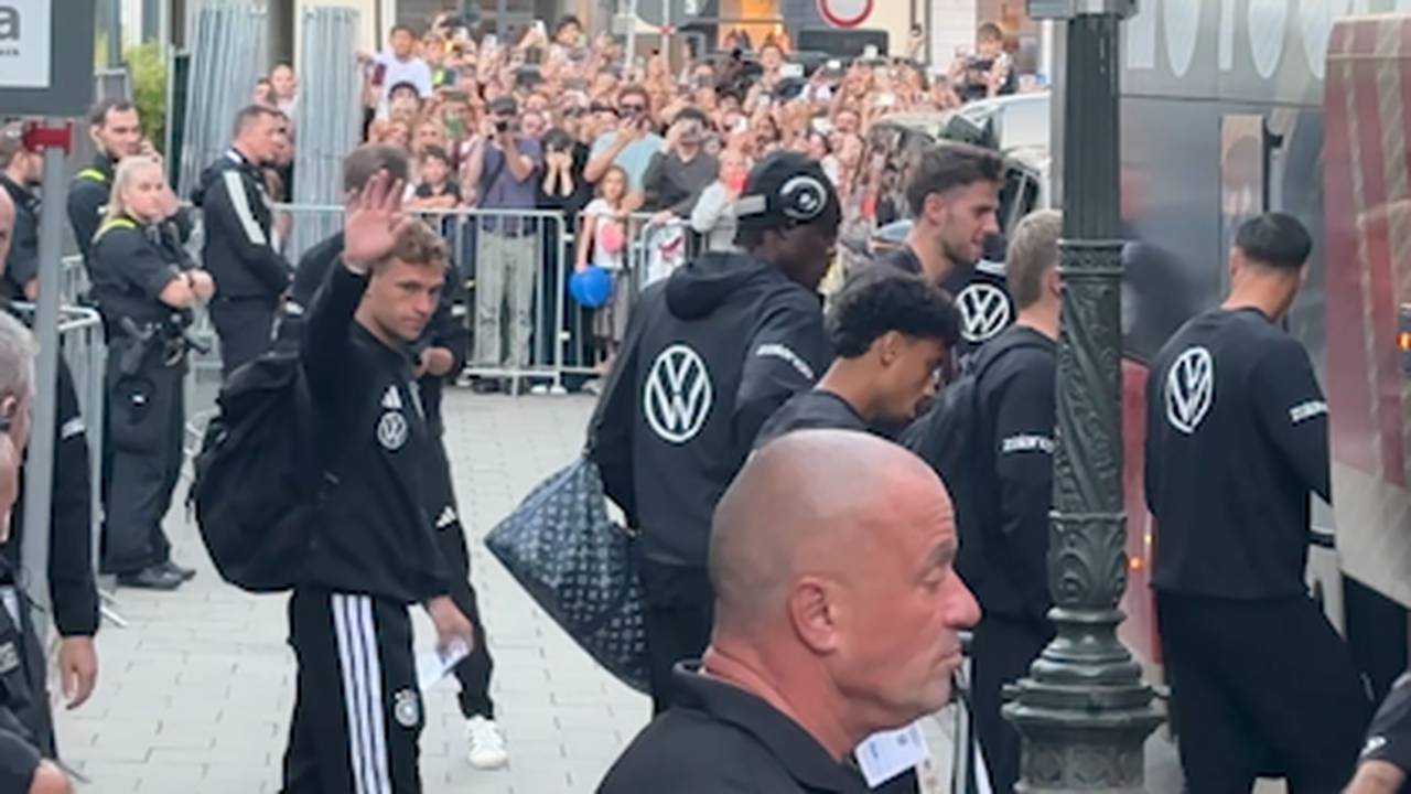 Hier macht sich das DFB-Team auf den Weg ins Stadion
