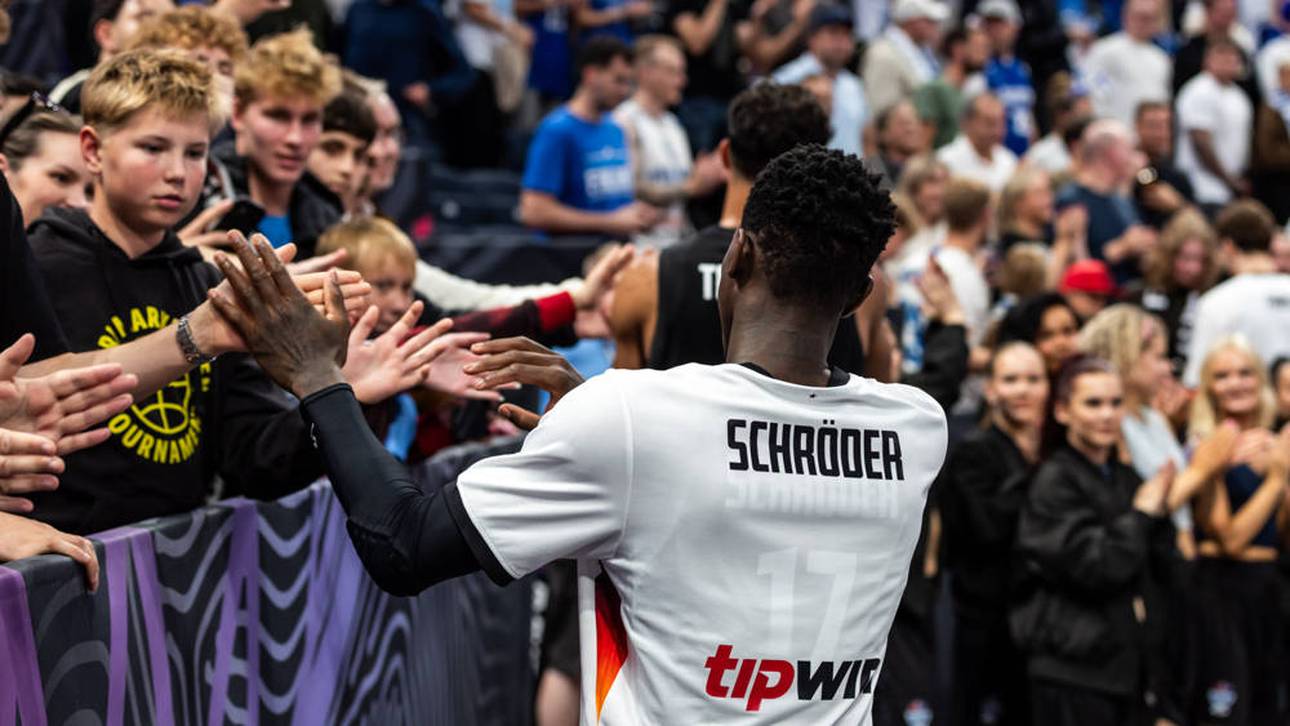 Große Aktion: Schröder emotional