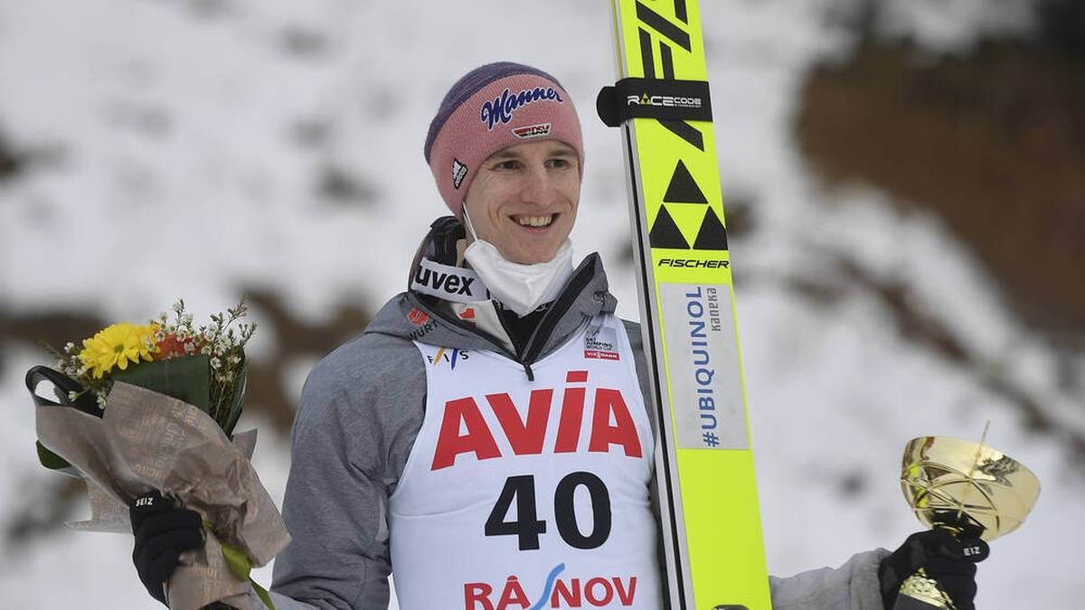 Karl Geiger war erleichtert nach seinem dritten Platz beim Skispringen in Rasnov