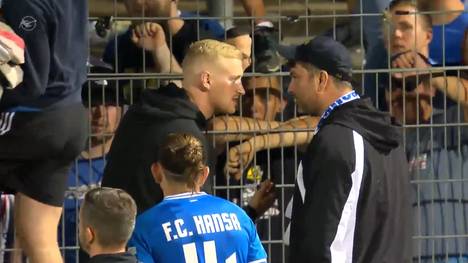 Hansa Rostock geht mit 0:3 bei Viktoria Köln baden und hat nach vier Spieltagen gerade mal zwei Punkte auf dem Konto. Nach dem Spiel geigen die Fans dem Team ihre Meinung. Mit dabei Rapper Marteria.