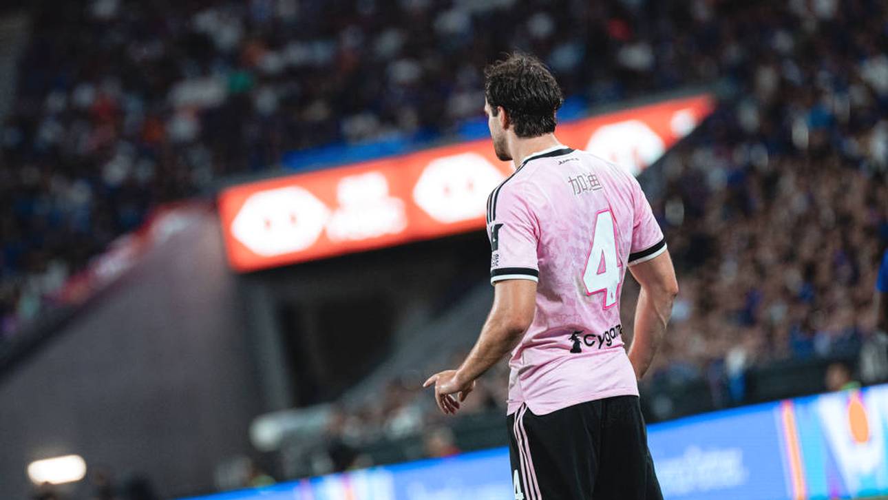 Eigener Fan grätscht Juve-Profi um