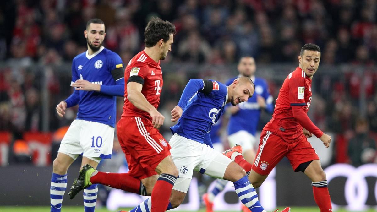 AHMED KUTUCU (FC Schalke 04): Das Sturmjuwel ist ein gebürtiger Gelsenkirchener, neben 16 Toren in 15 Einsätzen, hat der schnelle Mann auch schon in der Bundesliga für die erste Mannschaft getroffen - u.a. beim großen FC Bayern. Kutucu hat auch bereits einen Profivertrag