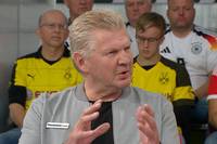 SPORT1 Experte Stefan Effenberg spricht über Nuri Sahin - und erklärt, warum der BVB-Coach sich an Bayerns Trainer Vincent Kompany ein Beispiel nehmen sollte.