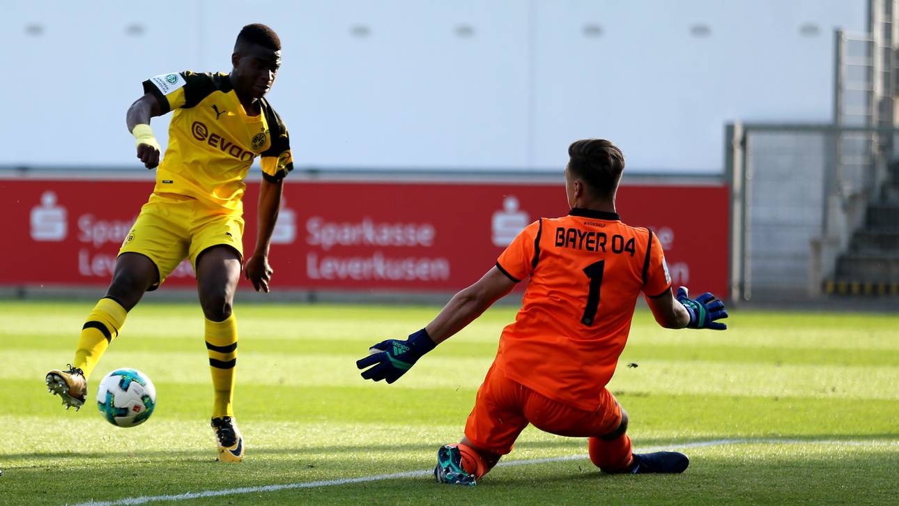 Moukoko bringt BVB Finale näher