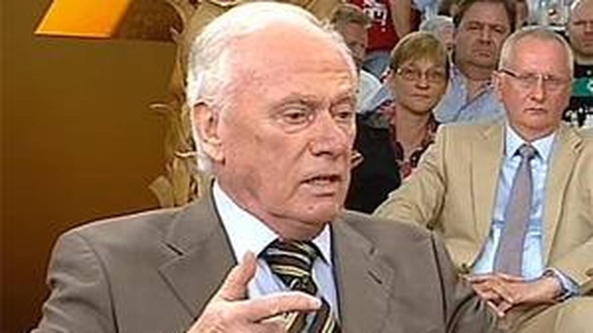 Udo Lattek: "Buddha Lounge - das kann man nennen, wie man will, kann auch eine 'Spätzle-Lounge' sein."