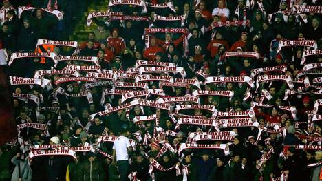 Fans des FC Bayern beim Auswärtsspiel bei Dinamo Zagreb