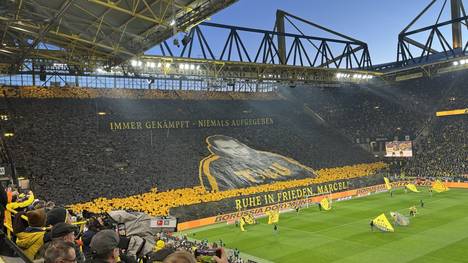Die Dortmund-Fans widmeten ihre Choreo dem kürzlich verstorbenen Marcel