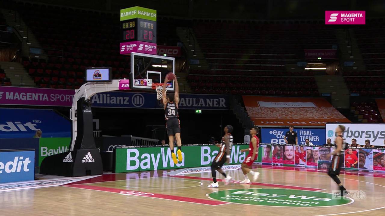 Die FC Bayern Basketballer verlieren das Auftaktspiel gegen ratiopharm Ulm