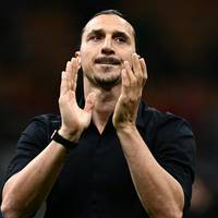 Nun ist es offiziell: Der schwedische Fußball-Star Zlatan Ibrahimovic ist zurück beim italienischen Topklub AC Mailand.