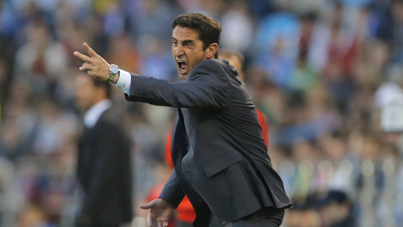 Stinkefinger! Sperre für AEK-Coach