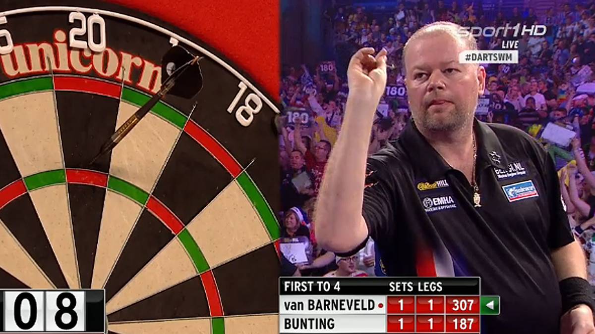 Denn anfangs läuft es ziemlich zäh bei "Barney" gegen "The Bullet" 