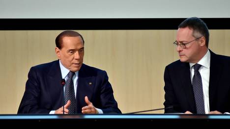 Silvio Berlusconi (l.) ist positiv auf COVID-19 getestet worden