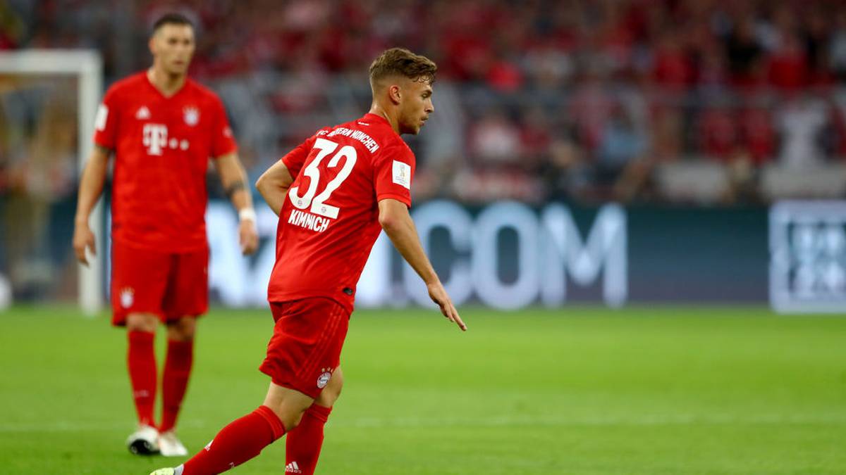 JOSHUA KIMMICH: Kovac beorderte den Dauerbrenner zurück in die Viererkette. Sein Start verlief schmerzhaft, weil er zu Beginn auf dem Ball wegrutschte und umknickte (5.). Kimmich biss aber auf die Zähne. Die Serben griffen in Hälfte zwei nur noch über seine Seite an. Nach vorne ging kaum etwas bei Kimmich - ungewöhnlich. SPORT1-Note: 3,5