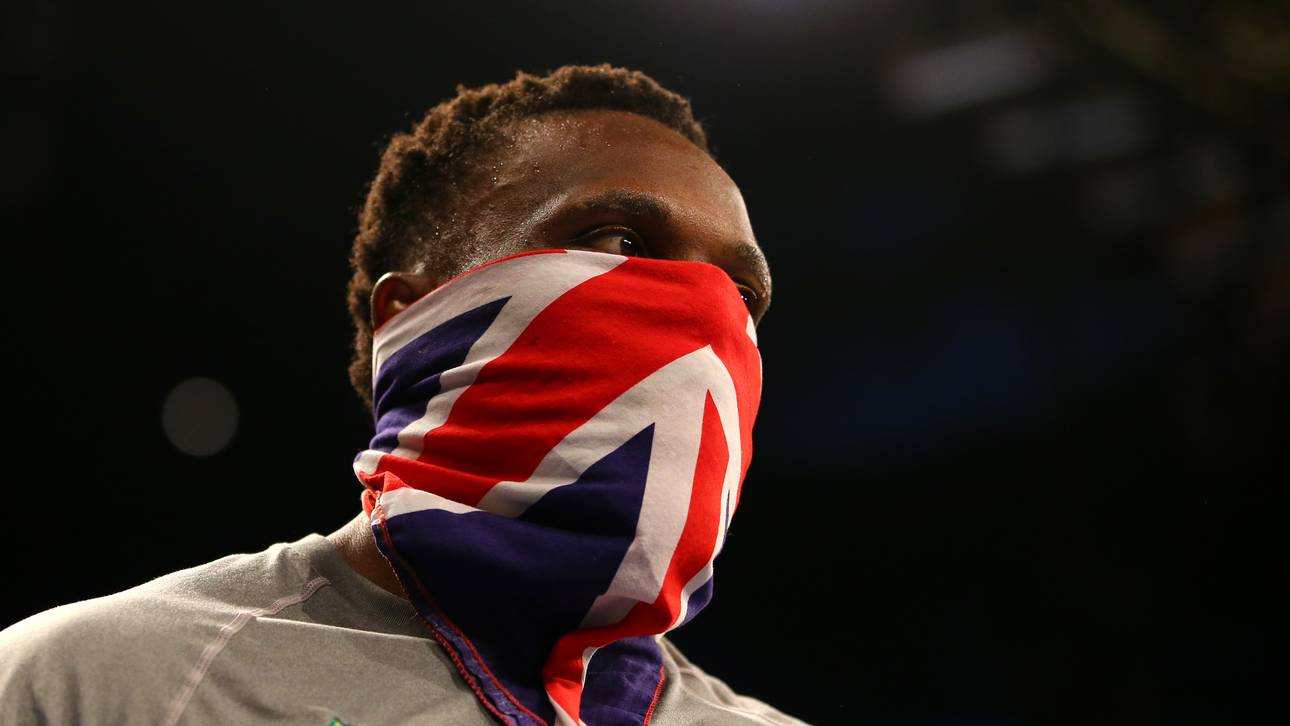 Chisora wirft Tisch auf Gegner