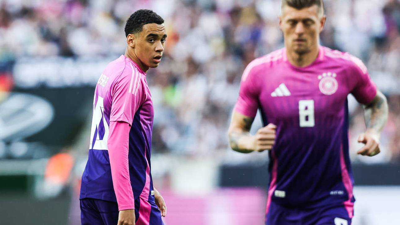 Jamal Musiala (l., hier mit Toni Kroos) ist Deutschlands große Hoffnung für die EM