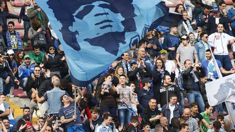 Die Fans des SSC Neapel feiern noch heute ihr Idol Diego Maradona