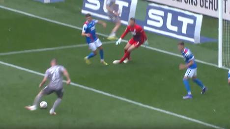 Die Highlights der Partie Hansa Rostock - SSV Jahn Regensburg aus der 3. Liga im Video.