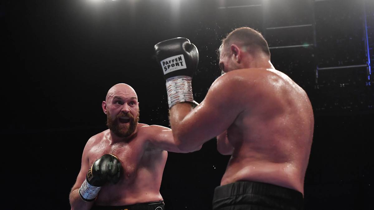 Am 18. August 2018 in Belfast nimmt Fury mit einem Punktsieg über den Deutschen Francesco Pianeta die nächste Hürde - ihm ist anzusehen, dass er mittlerweile wieder in besserer Verfassung ist.