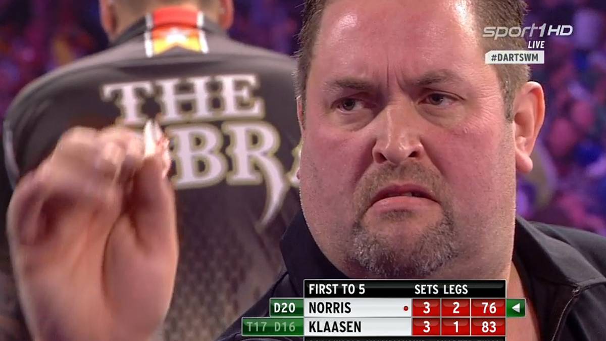 Im Laufe der Partie gegen Jelle Klaasen werden seine Gesichtszüge aber deutlich negativer