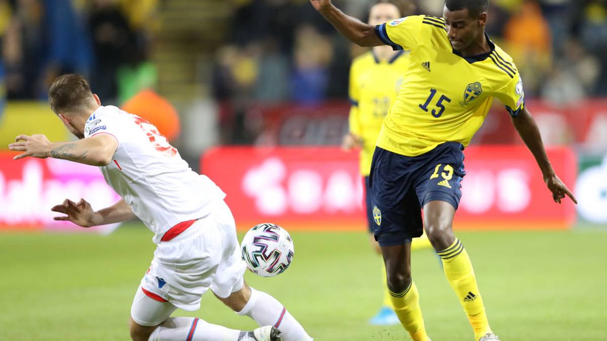 Umso besser lief die Saison für ALEXANDER ISAK. Der ehemalige Dortmunder blühte in San Sebastian auf und erzielte wettbewerbsüberreifend 14 Tore. Die EM hätte sein endgültiger Durchbruch sein können. Doch er ist mit 20 Jahren noch sehr jung und wird 2021 mit noch mehr Erfahrung auflaufen