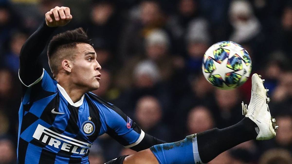 Wettbewerbsübergreifend netzte der Argentinier schon 14 Mal. Steht in 18 Spielen bei der Nationalelf auch schon bei neun Toren