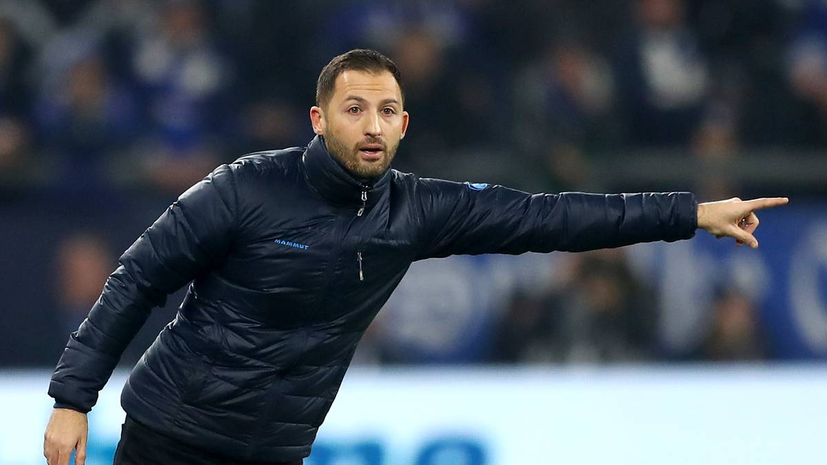 PLATZ 7 - DOMENICO TEDESCO (FC Schalke): Der siebte Platz ist zweigeteilt. Domenico Tedesco übernahm zur Saison 2017/18 beim FC Schalke. Nach überragender Debütsaison und Platz zwei verläuft seine zweite Spielzeit bisher alles andere als gut