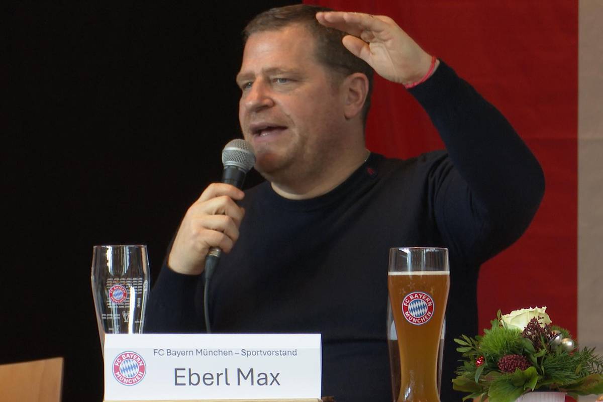 Beim Fanclub-Besuch in Wallerfing spricht Bayerns Sportvorstand Max Eberl über die Nachwuchsarbeit des Rekordmeisters. Er erklärt die Schwierigkeiten, die selbst der FC Bayern habe.