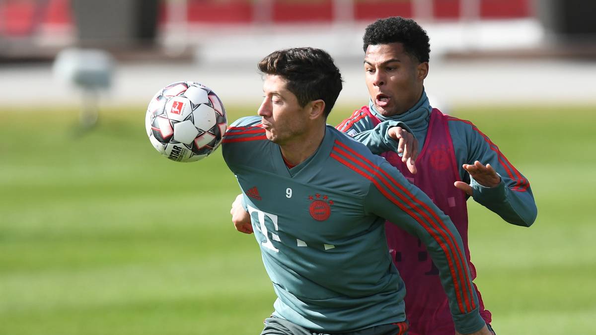 Ohnehin wird Lewandowski immer mehr zum Teamplayer, auch wenn er sich im Training eine Prügelei mit Coman liefert. Lange Zeit eher als Einzelgänger verschrien, der sich immer wieder mit Abwanderungsgedanken trägt, ist Lewandowski inzwischen dritter Kapitän und kann sich ein Karriereende in München vorstellen SPORT1-Note: 2