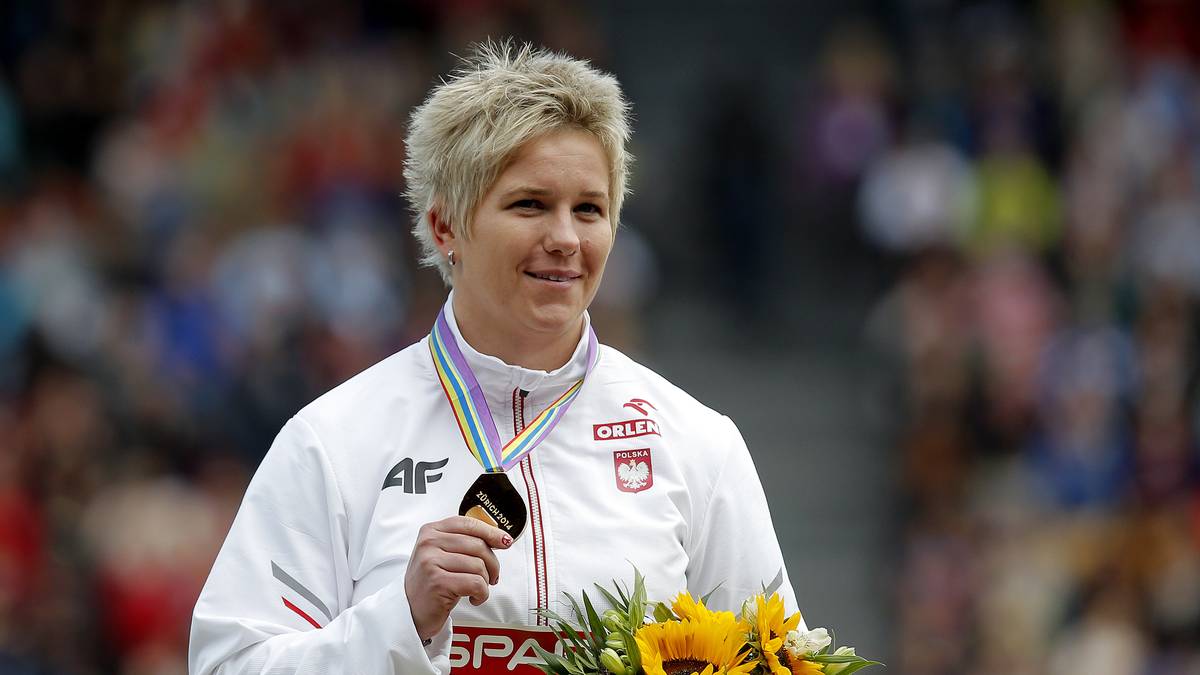Am 1. August pulverisiert Anita Wlodarczyk den Hammerwurf-Weltrekord: 81,08 m - zum ersten Mal knackt eine Frau damit die 80m-Marke. Ihr Ziel heißt Gold, nachdem sie sich bei der WM 2013 und Olympia 2012 noch Tatjana Lyssenko aus Russland geschlagen geben muss