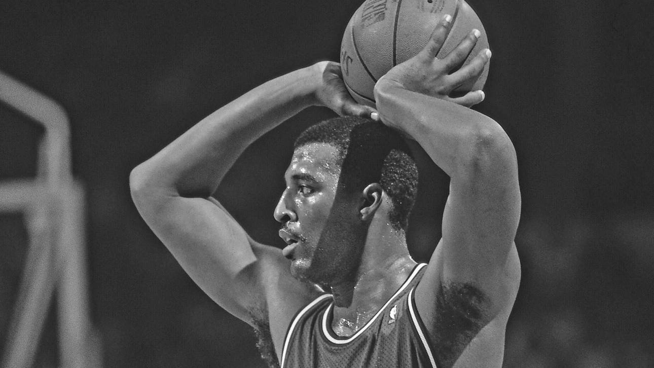 Ex-Mavericks-Star Tarpley tot