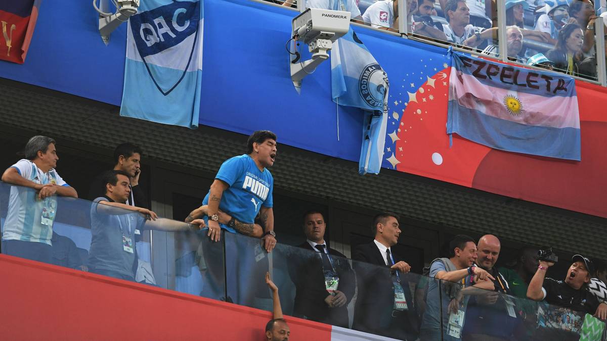 ... da muss auch sein Personenschützer fester zupacken