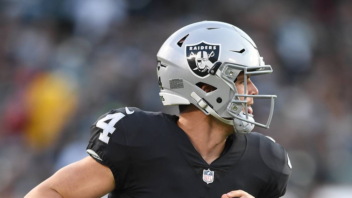 PLATZ 5: DEREK CARR (Quarterback, Oakland Raiders) - 125 Millionen US-Dollar