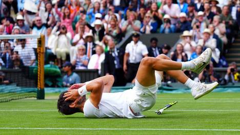 Carlos Alcaraz bezwang im Finale von Wimbledon nach einem Fünf-Satz-Thriller Novak Djokovic 