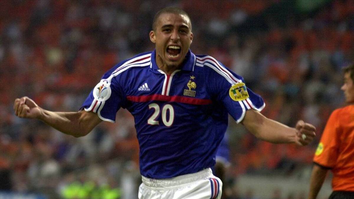 Sie bezwangen die Squadra Azzurra im Finale von Rotterdam mit einem 2:1 durch das Golden Goal in der 103. Minute von David Trezeguet