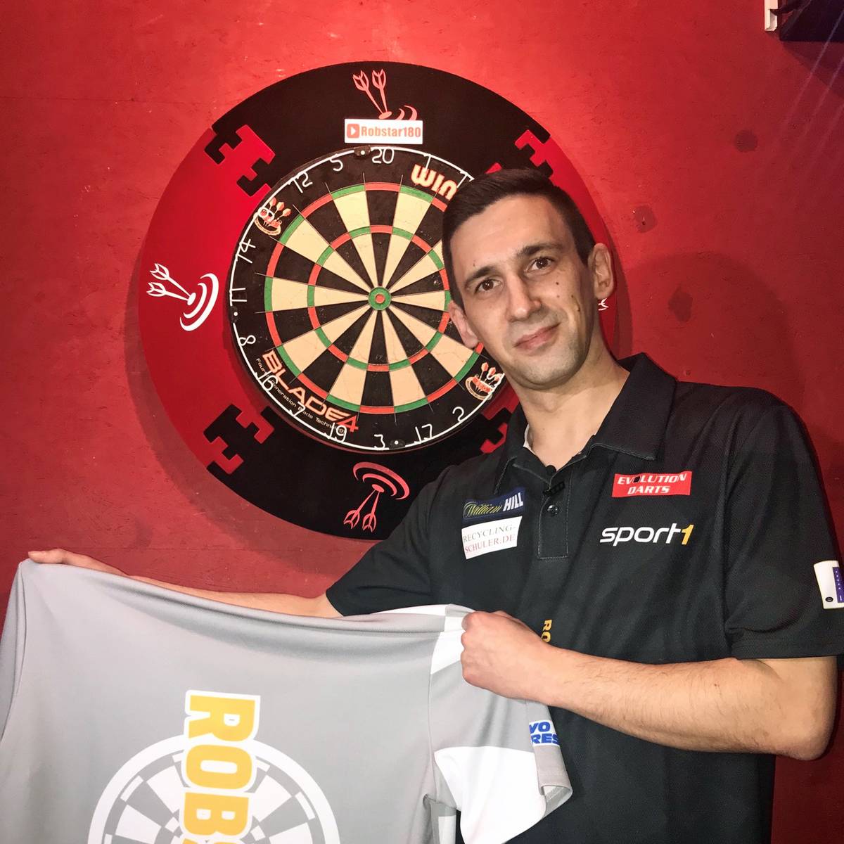 Buhne Frei Fur Das Pfeile Spektakel Des Jahres Die Darts Wm 2019 Ab Donnerstag Live Auf Sport1