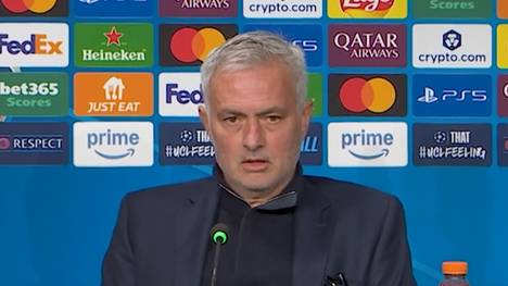 José Mourinho trifft mit Benfica Lissabon in der Champions League auf Juventus Turin. Vor dem Spiel äußert sich der Portugiese kritisch zu aus seiner Sicht fragwürdigen Trainerentscheidungen in Italien.