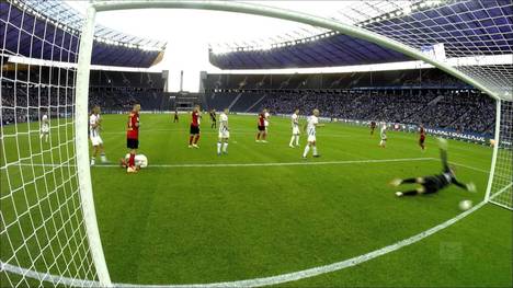 Der Berliner Fehlstart ist perfekt: Die Hertha verliert in letzter Minute gegen Aufsteiger Wehen Wiesbaden und steht nach zwei Spieltagen noch ohne Punkte da.