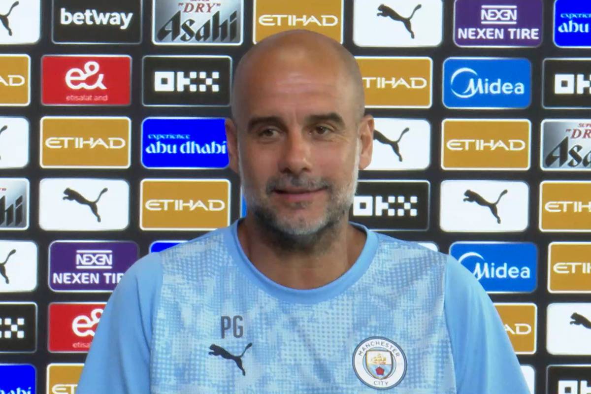 Der Verbleib von Manchester Citys Stammkeeper Ederson ist ungewiss. Eine simple Frage eines Journalisten zum Torhüter der Citizens sorgt für eine irritierende Antwort von Trainer Pep Guardiola. 