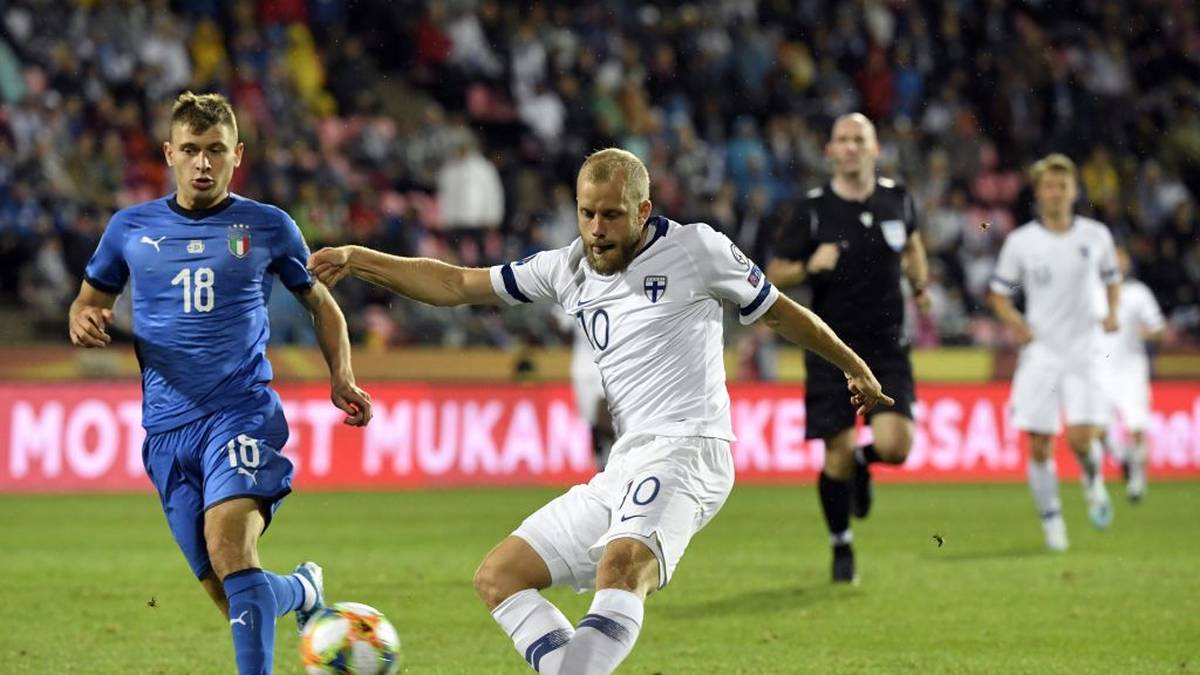 In der zweiten englischen Liga traf der Torjäger in 43 Partien 29 Mal und legte zehn weitere Treffer auf. Im englischen Oberhaus sind es nun schon sechs Tore und zwei Assists für die Kanarienvögel