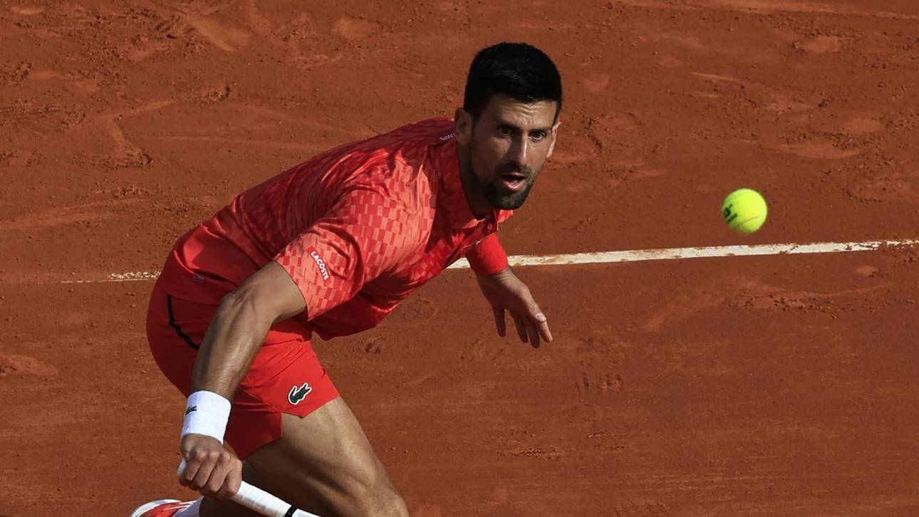 Djokovic müht sich zum Auftaktsieg
