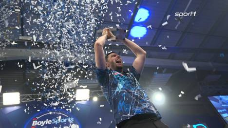 In einem hochklassigen Finale heißt am Ende Luke Humphries der Sieger des Darts World Grand Prix. Er besiegt Gerwyn Price mit 5:2 nach Sätzen und zeigt eine herausragende Leistung. Es ist der erste Major-Titel für den Engländer. Außerdem ist er nun die neue Nummer 4 der Welt. 