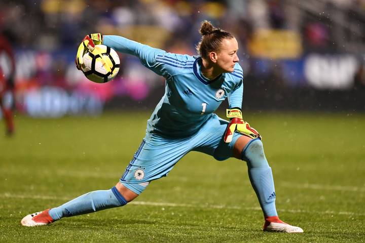 Fussball Nadine Angerer Kampft Fur Bessere Bezahlung Fur Frauen