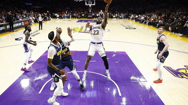 NBA: Lakers und LeBron James wenden Sweep ab