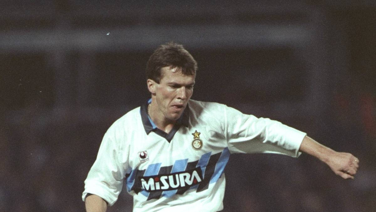 1990: LOTHAR MATTHÄUS: Weltmeister, Deutschlands Fußballer des Jahres, Europas Fußballer des Jahres, (inoffizieller) Weltfußballer und Weltsportler des Jahres. 1990 war für Matthäus ein starkes Jahr 