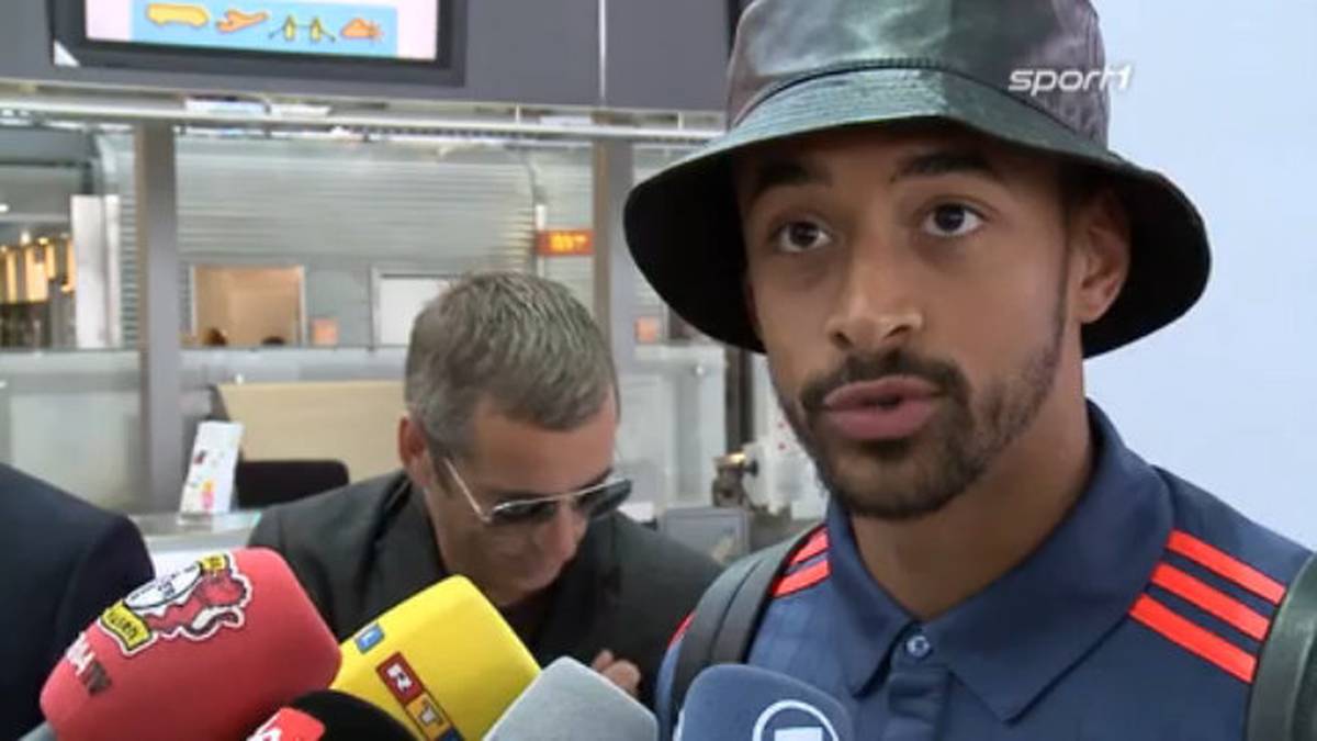 Mit Schlapphut Richtung Champions League. Wieso Leverkusens Karim Bellarabi sich für diese Kreation entschieden hat, bleibt sein Geheimnis
