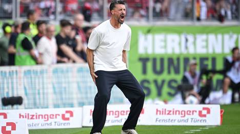 Sandro Wagner feiert einen perfekten Bundesliga-Einstand als Trainer des FC Augsburg und wird von der Runde im Doppelpass mit Lob überschüttet.