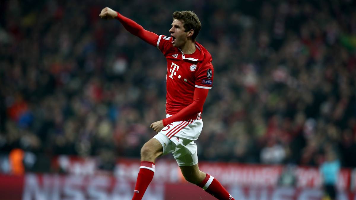 THOMAS MÜLLER: Der Nationalspieler ist aktuell nur zweite Wahl beim Rekordmeister und kam erst in der 86. Minute für Lewandowski. Fügte sich aber glänzend mit dem Treffer zum 5:1 nur zwei Minuten später ein. Ohne Bewertung