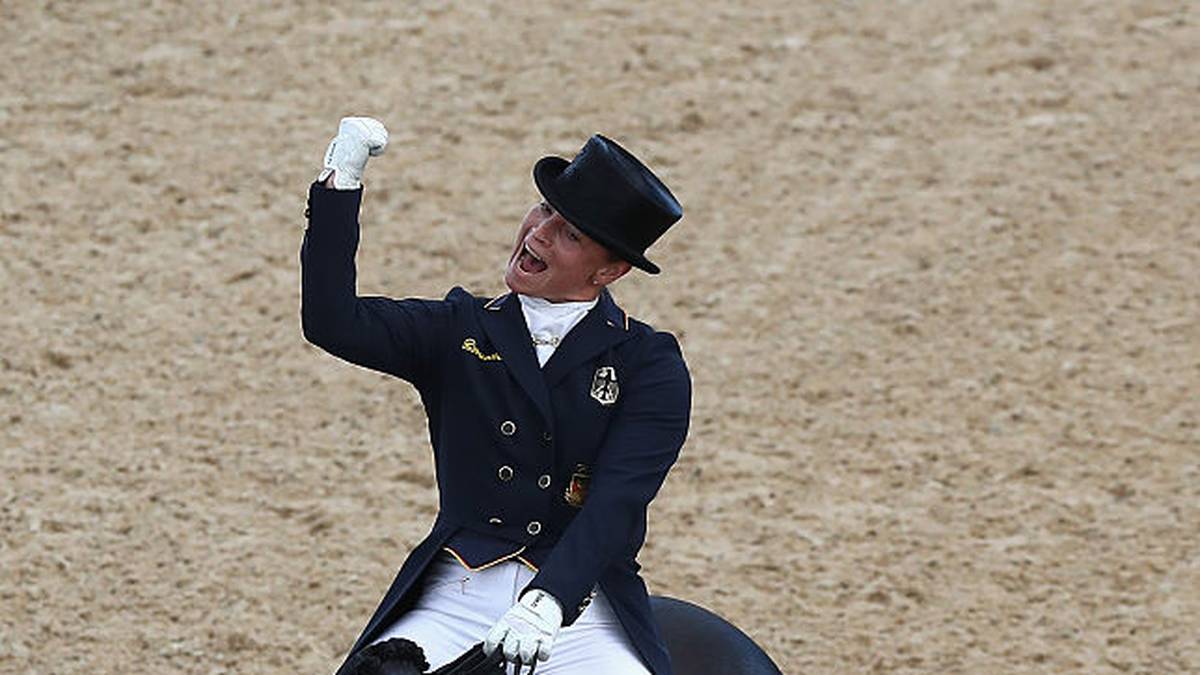 ISABELL WERTH (50/(Rheinberg) - DRESSUR - 2009 brachte die Dressur-Königin Sohnemann Frederik auf die Welt. Werths Medaillensammlung ist seither weiter gewachsen, mit Olympia-Gold 2016 mit der Mannschaft als Höhepunkt