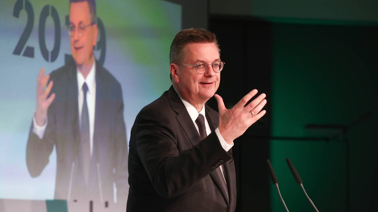 Gerüchte um mögliches Grindel-Aus