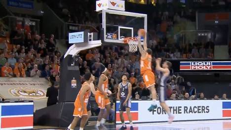 Die BBL-Highlights der Basketball-Partie ratiopharm ulm - ALBA BERLIN im Video. 
